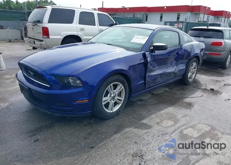 2014 Ford Mustang V6 from USA, damaged, VIN 1ZVBP8AM9E5273871